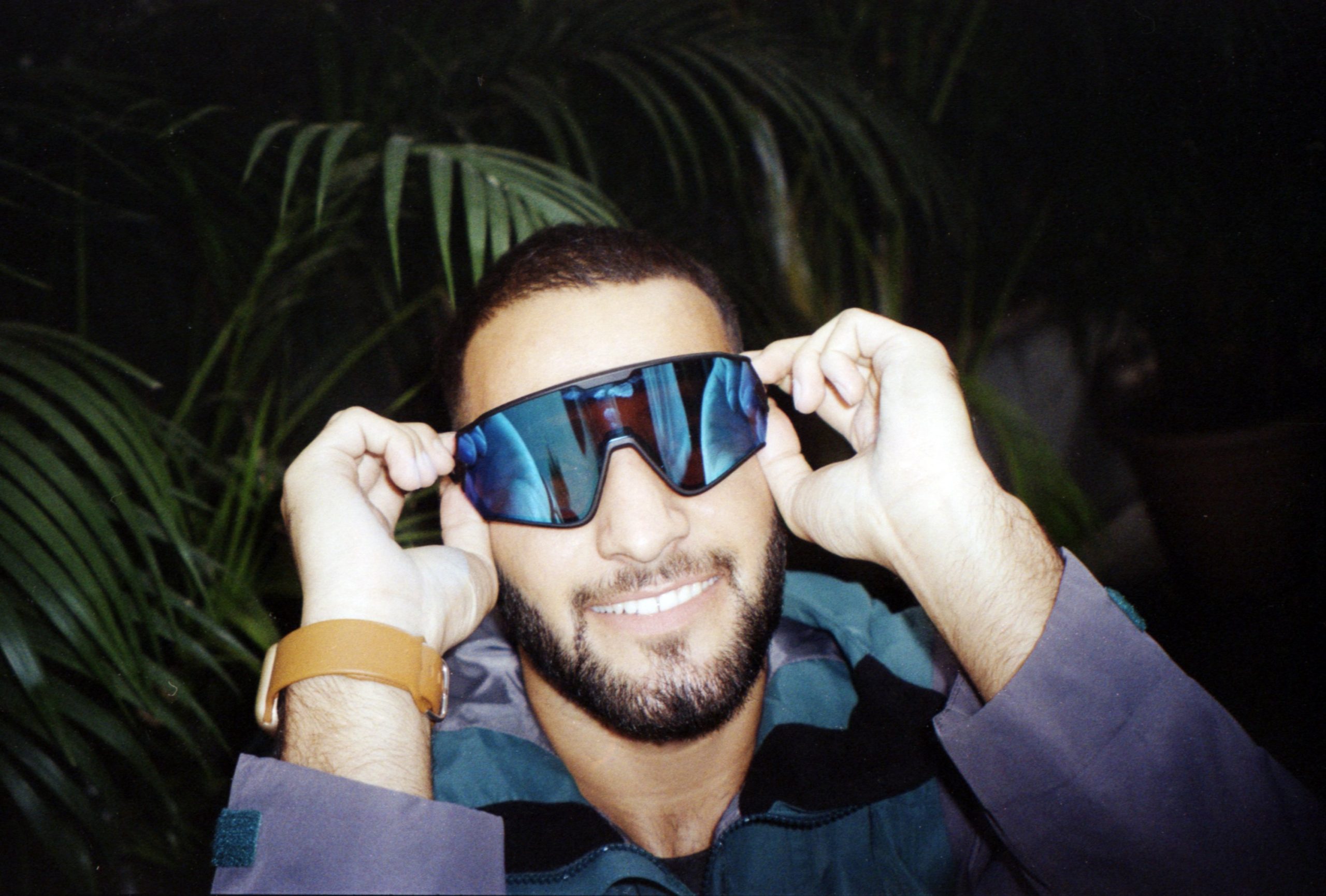 Zabarvan's Flagship Hybrid Skiing/Cycling Sunglasses - Image 4
