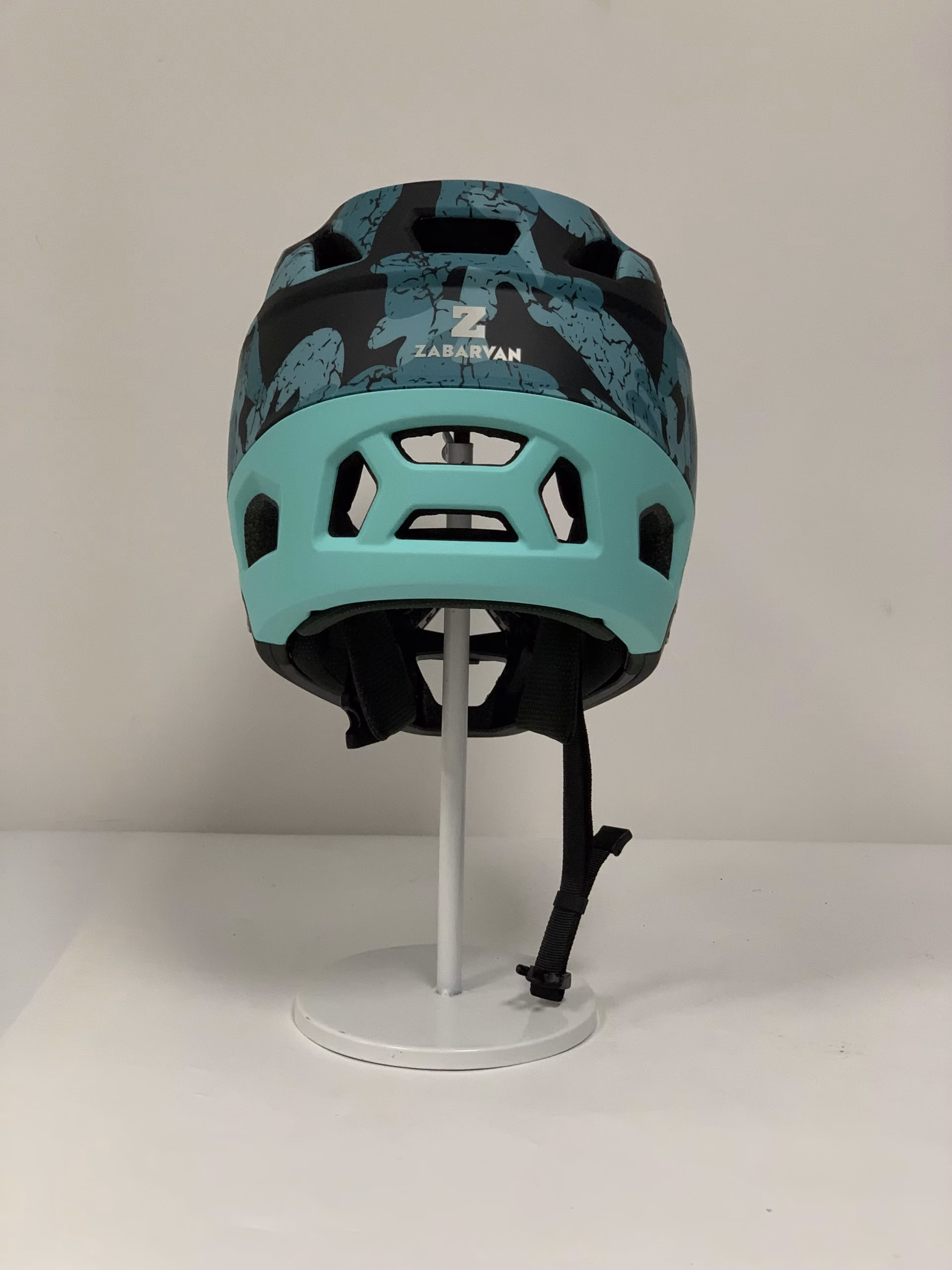 Zabarvan's MTB Camouflage Helmet - Image 4